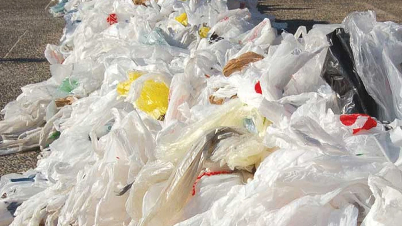 DCs across Punjab directed to frame policy regarding plastic bags