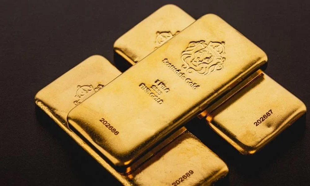 Gold Price Surges By Rs Per Tola In Pakistan