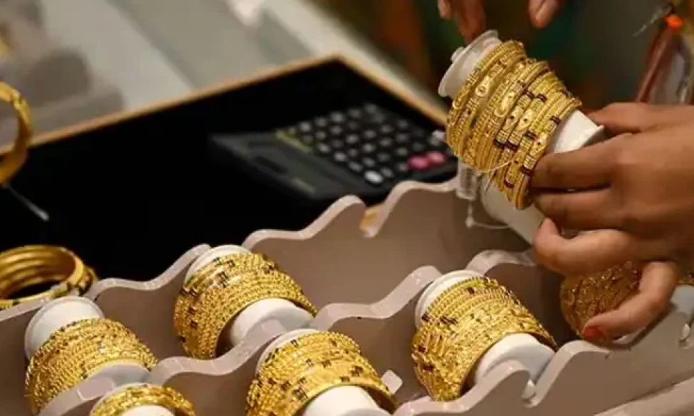 Gold Prices Go Up By Rs1 600 Per Tola In Pakistan