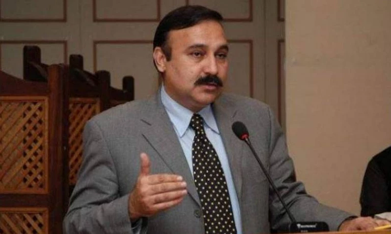 Government Pledges Full Medical Care for PTI Founder, Criticizes Politicization