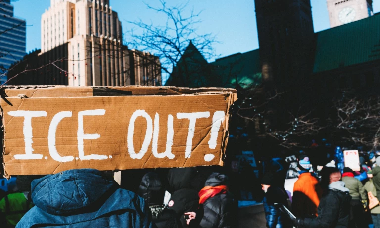 Smartphones Emerge as Key Tools of Resistance and Narrative Control in US