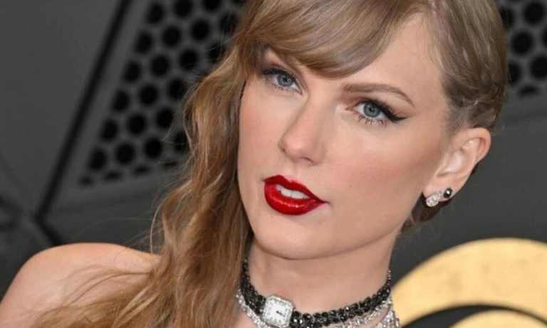 Taylor Swift Crowned Best-Selling Artist of the Year for Sixth Time