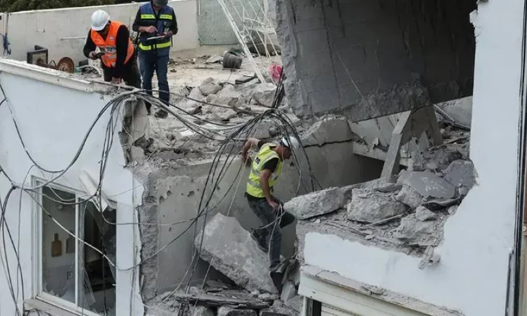 Iranian Media Reports 18 Killed in Strikes Near Tehran, Blames US-Israel