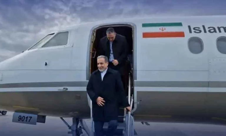 Iranian FM returns to Islamabad after Oman, to travel to Moscow