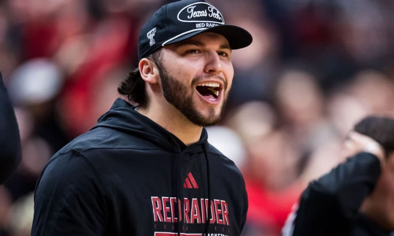 Texas Tech QB Enters Rehab for Gambling Addiction