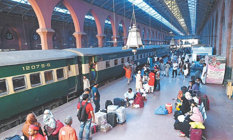 Schedule of special trains from Karachi on Eid-ul-Fitr released