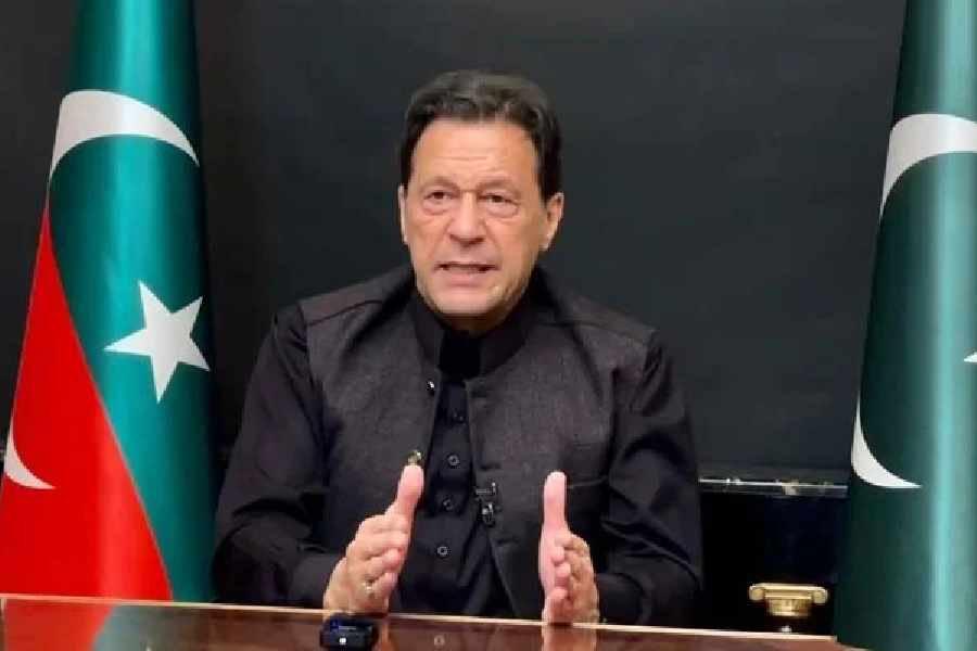 9 مئی کی بنیاد پر ایک سیاسی جماعت کو ختم کیا جا رہا ہے، عمران خان