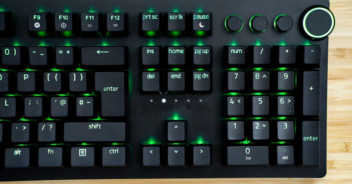 Razer’s lightning-quick Huntsman V2 keyboard is down to its lowest price to date