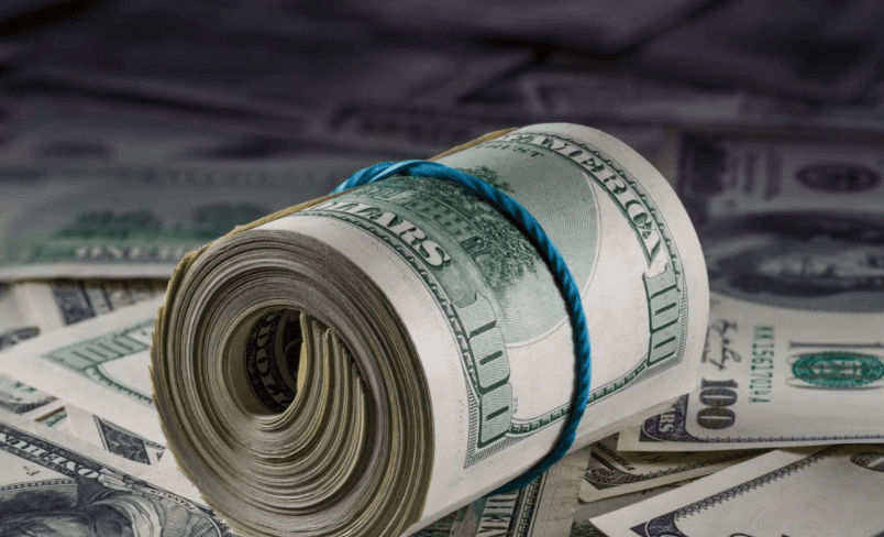 انٹربینک مارکیٹ  میں ڈالر 39 پیسے مہنگا