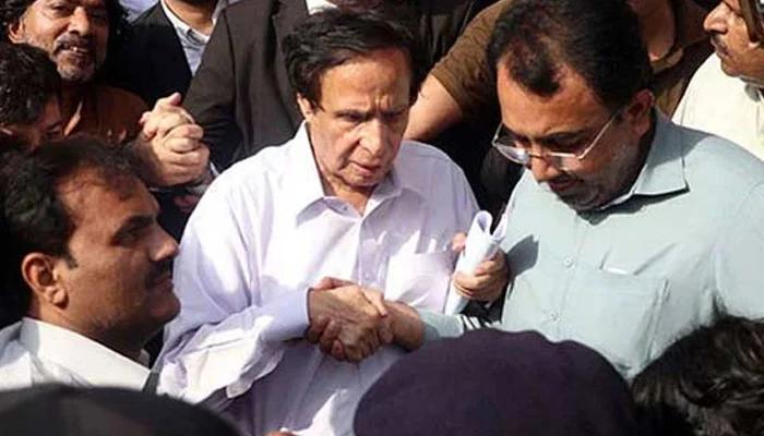 Police takes Pervaiz Elahi to PIMS hospital from Adiala jail 