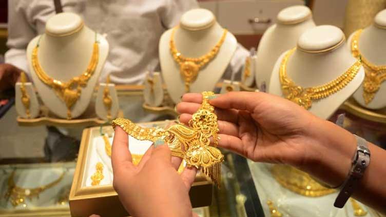 Gold price increases Rs1500 per tola in Pakistan