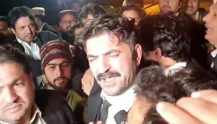 Video went viral of Sher Afzal Marwat of slapping someone