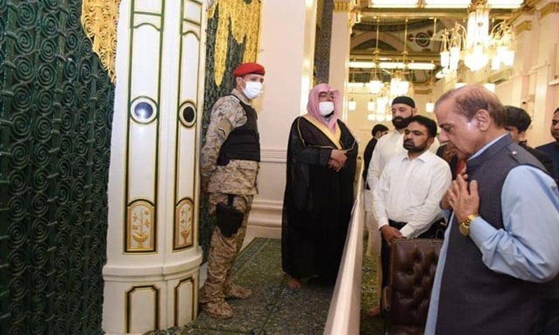  وزیر اعظم شہباز شریف روزہ رسول حاضری، نماز اور نوافل کی ادائیگی