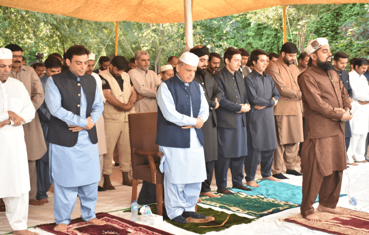 PM Shehbaz offers Eid prayers in Lahore