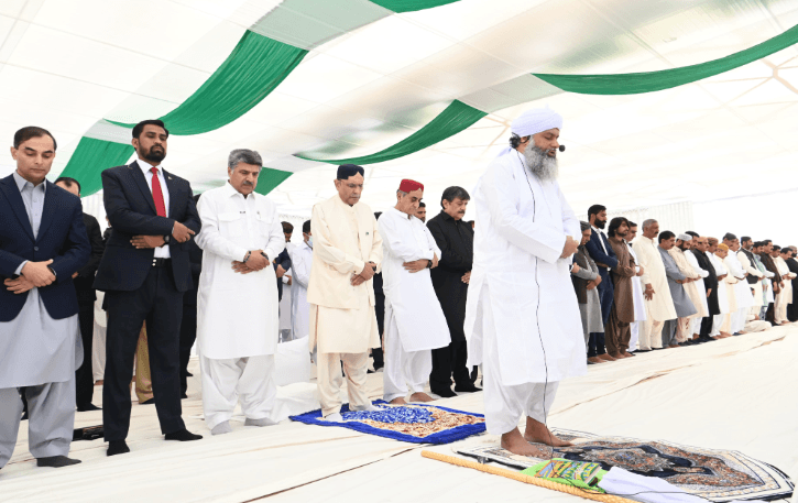 President Zardari offers Eid prayers in Nawabshah