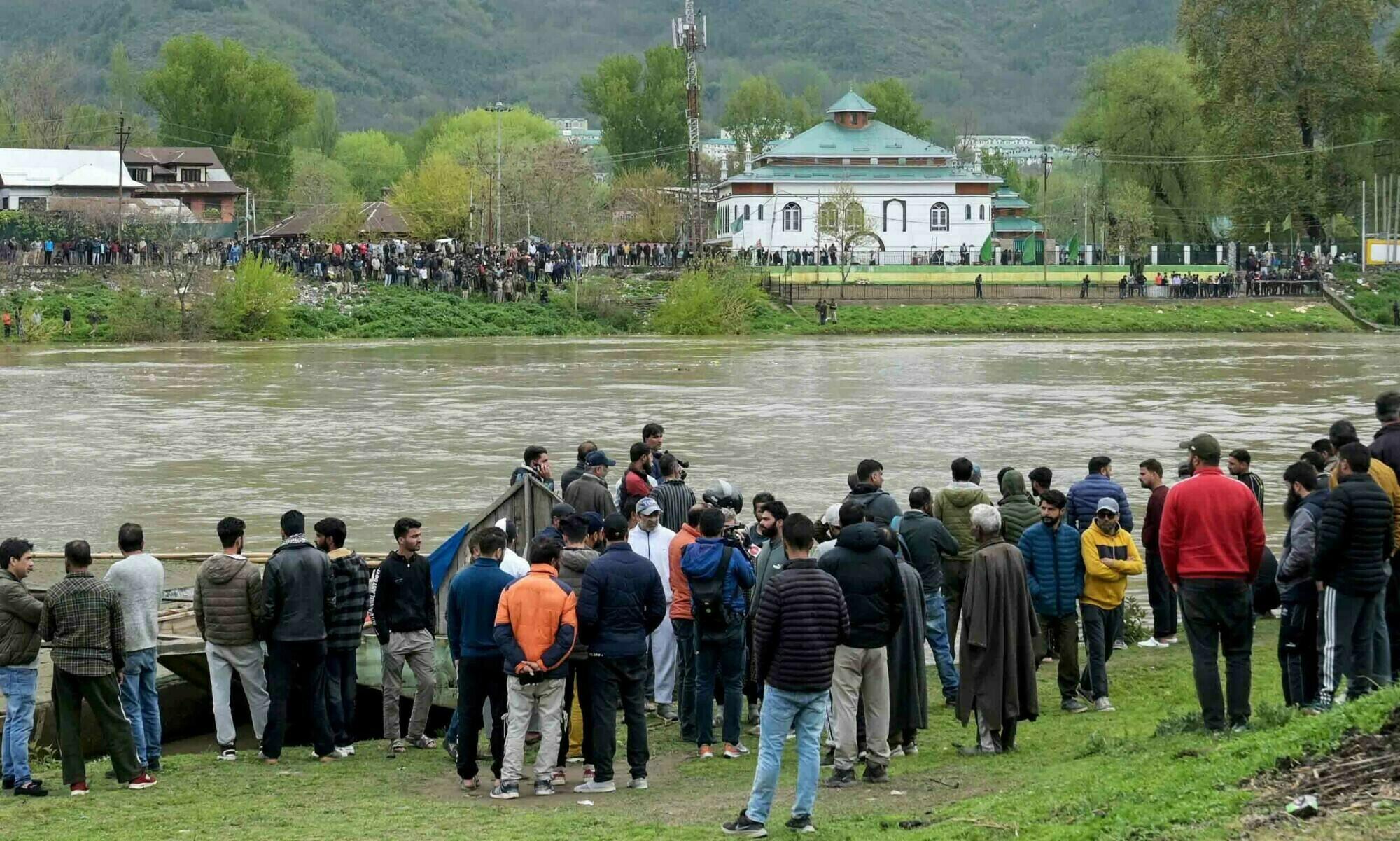 Four killed, 19 missing as boat capsize in Occupied Kashmir