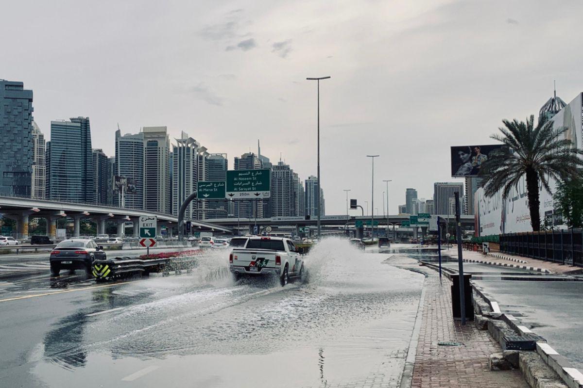 Heavy rains in UAE, flight schedule affected