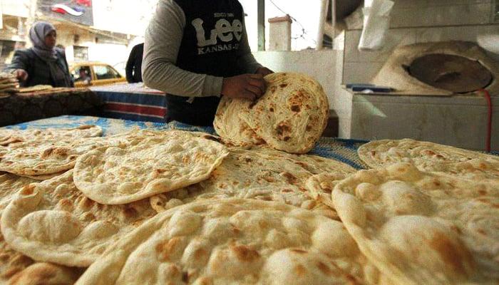 CM Punjab directs to paste banner on roti shops regarding prices