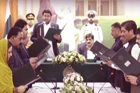  سندھ کابینہ میں شامل ہونے والے 8  نئے وزراء نے عہدے کا حلف اُٹھا لیا