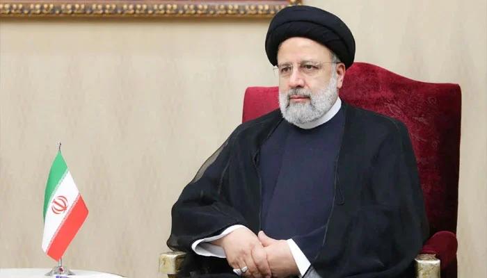 Iranian president reaches Pakistan 