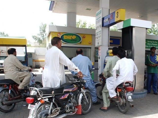 Petroleum association threats to close pumps