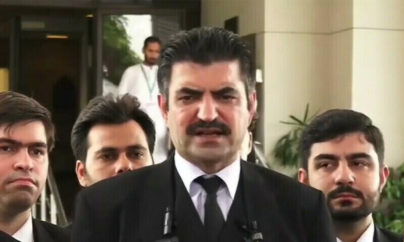 شیر افضل مروت نے اپنے بھائی کو خیبر پختونخوا کابینہ سےالگ کرنے  پر وضاحت
