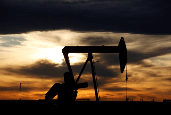 Oil sets at steepest weekly loss in three months