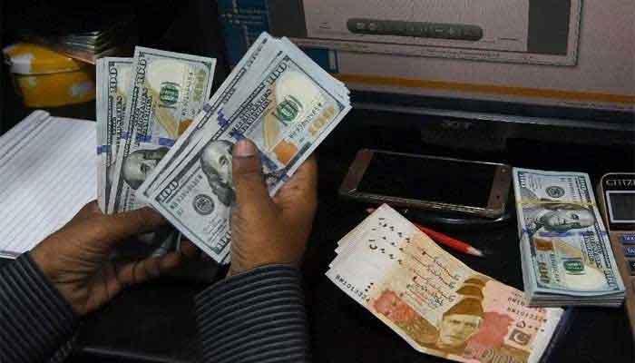 ڈالر کی قدر میں کمی ، پاکستانی روپیہ  مستحکم