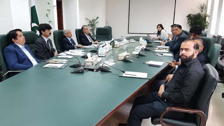 حکومت مقامی صنعتوں کو چیلنجز سے نمٹنے میں تعاون کی فراہمی کیلئے تیار ہے ، وزیر صنعت