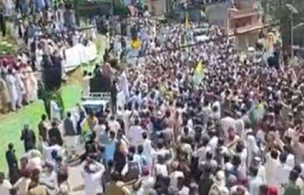 آزاد کشمیر  میں  مہنگائی کیخلاف تیسرے روز بھی پہیہ جام ہڑتال ، کاروباری مراکز بند