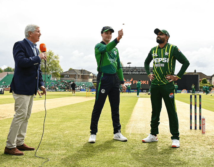 Pakistan decide to bowl first against Ireland in third T20I match