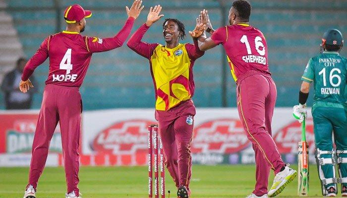 ویسٹ انڈیز ٹیم کے مزید 5 ممبران کا کورونا ٹیسٹ مثبت آگیا