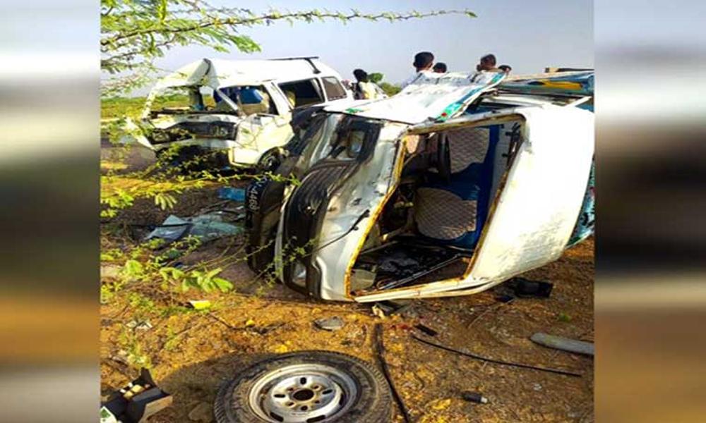 Five killed in terrible accident on Thatta highway