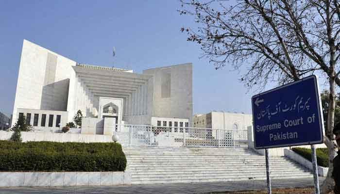 سولہ ہزار برطرف ملازمین کا معاملہ، سپریم کورٹ فیصلہ آج سنائے گی