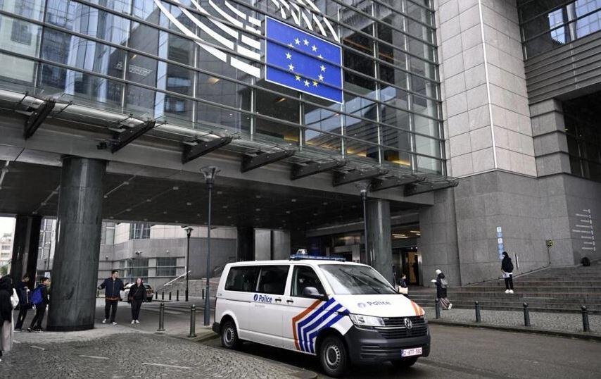 Police search the European Parliament over possible Russian interference