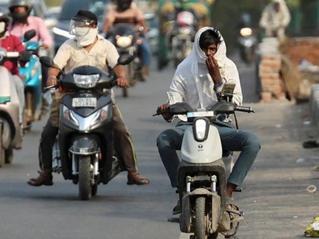 بھارت میں شدید گرمی، ہیٹ اسٹروک کے باعث 74 افراد ہلاک