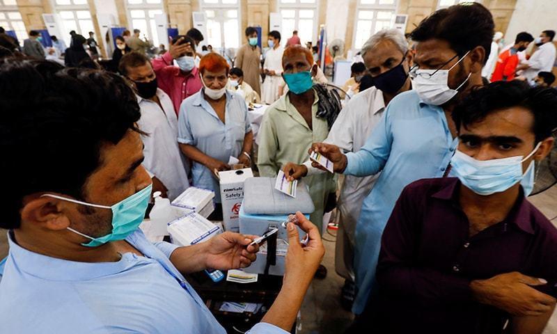 As fourth wave continues, Pakistan reports over 3000 cases and 65 deaths