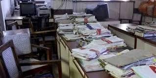 وفاقی حکومت کا ہفتے میں دو چھٹیاں ختم  کرنے  پر غور