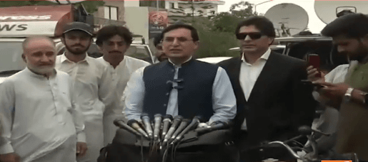 متنازع ٹویٹ،بیرسٹر گوہر  اور رؤف حسن نے ایف آئی اے میں بیان ریکارڈ کرادیا