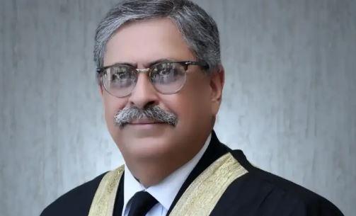 SC Justice Minallah issues dissenting note in NAB amendment case