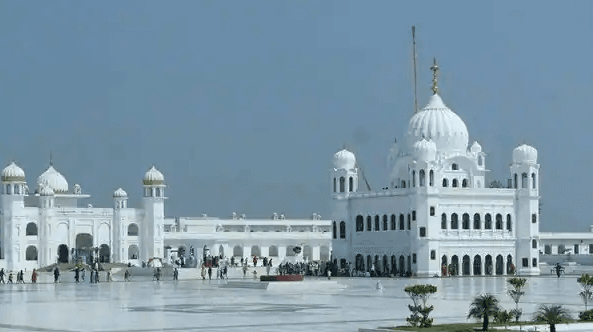 قیام پاکستان کے بچھڑوں کو کرتارپور راہداری  ملانے کا سبب بننے لگی
