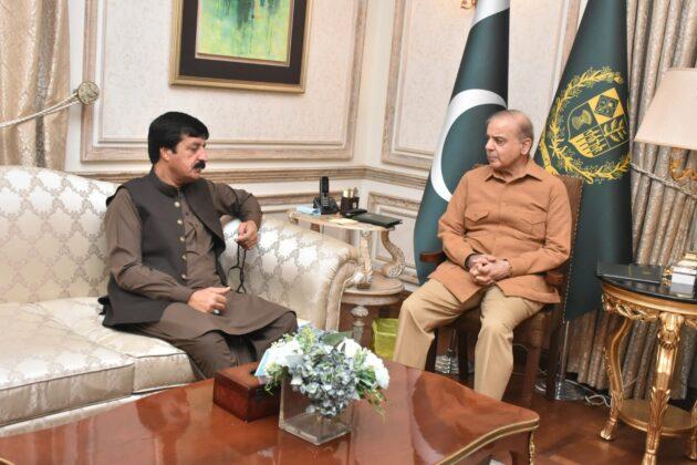 Punjab Governor Saleem calls on PM Shehbaz Sharif