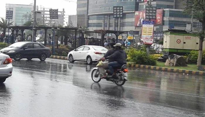 Drizzle predicted on Eid Day 1 in Karachi