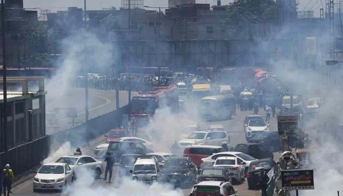 LHC again orders ban on smoke-emitting vehicles