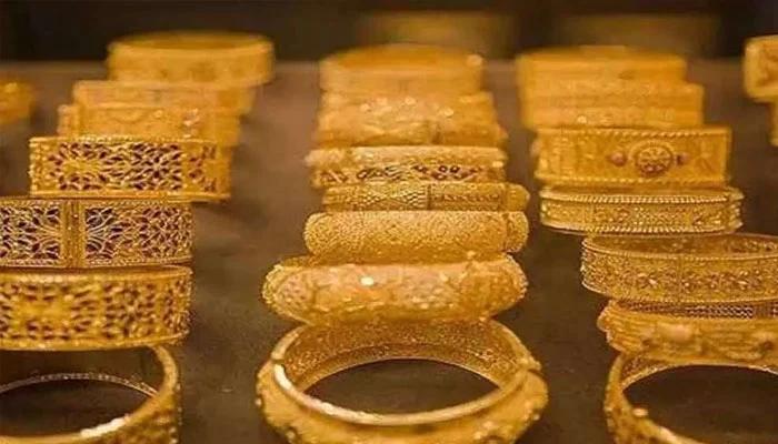 Gold price rises by Rs500 per tola