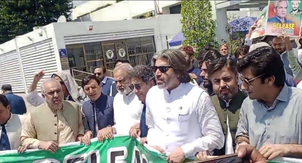 سنی اتحاد کونسل کا پارٹی قیادت اور کارکنوں کی رہائی کے لیے پارلیمنٹ تا سپریم کورٹ پیدل مارچ