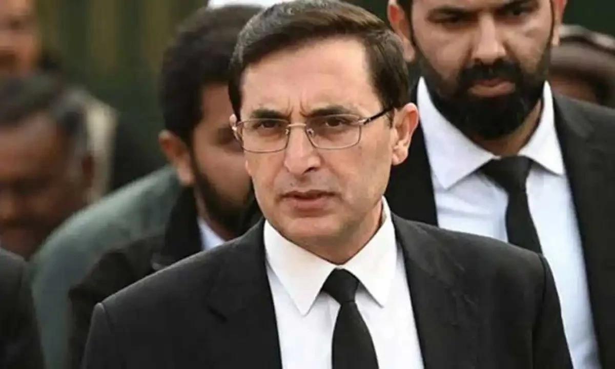 پی ٹی آئی میں کوئی فارورڈ بلاک نہیں، صرف عمران خان کا بلاک ہے، بیرسٹر گوہر