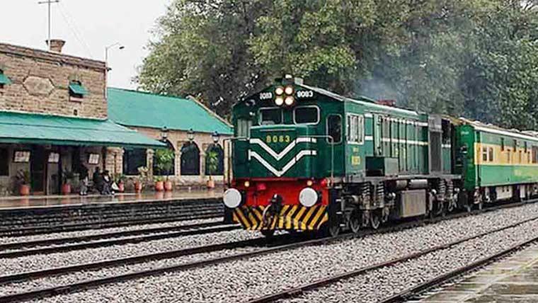 محکمہ ریلوے کا 20 سے زائد ٹرینیں  آؤٹ سورس کرنے کا فیصلہ