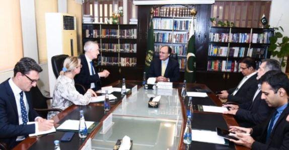 Finance minister meets Chairman Delivery Associates