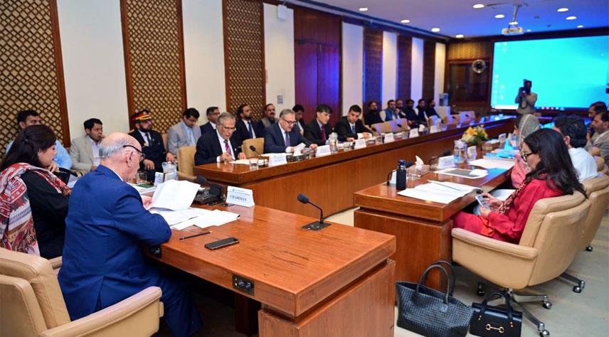 Dar briefs Senate Committee on contours of Pakistan’s foreign policy